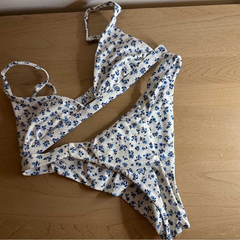 Ark Bikini Set